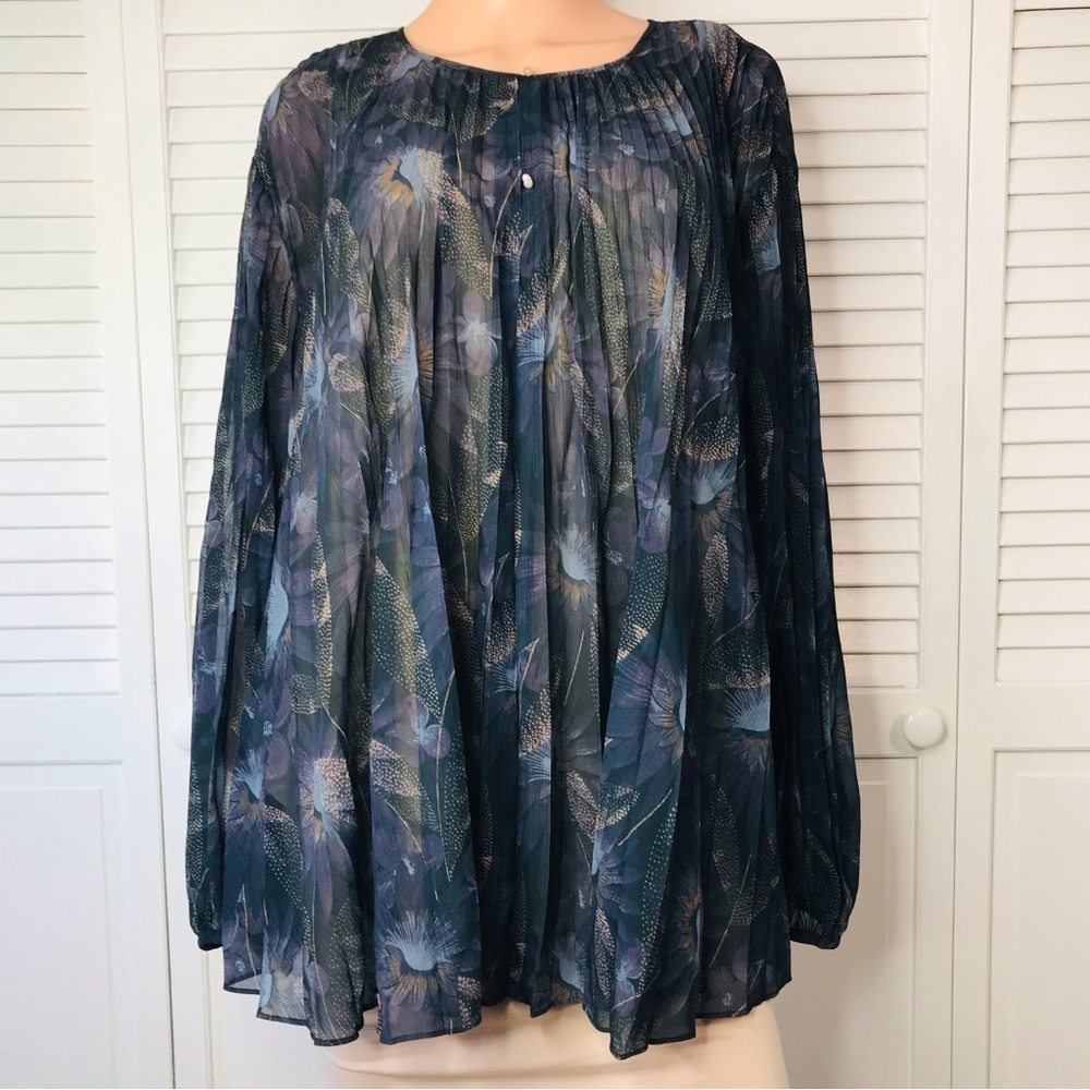 Price firm New VINCE Lazuli Deco Floral Pleated Blouse Size XXL - Picture 3 of 13